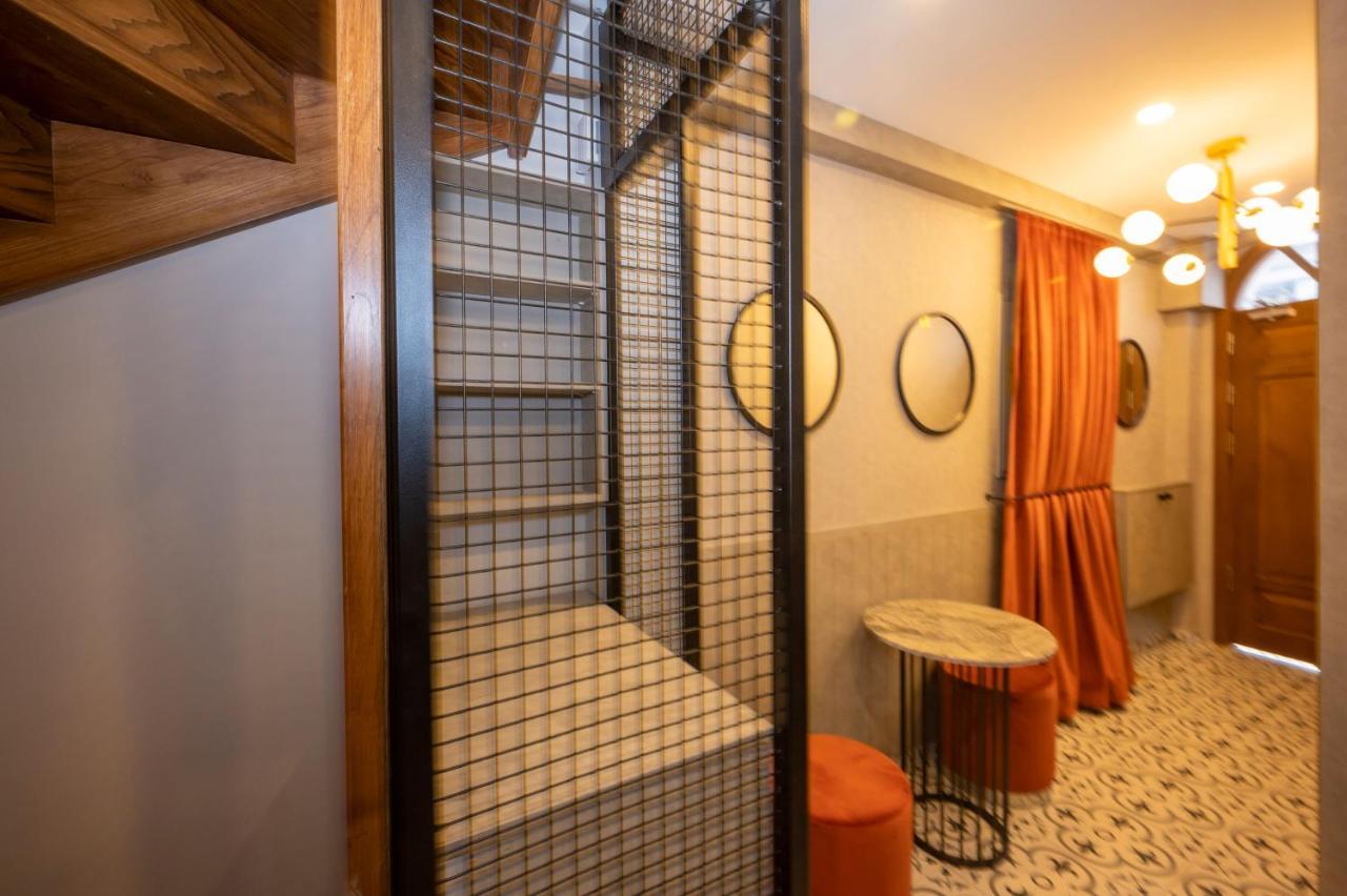 Taksim Suite Istanbul Bagian luar foto